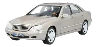 Mercedes V220 1:18