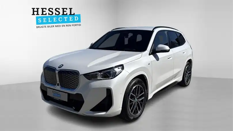 xDrive30 EL Fully Charged 4x4 313HK 5d Aut.